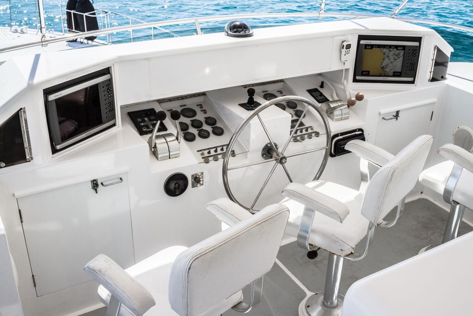 Yacht helm seats
